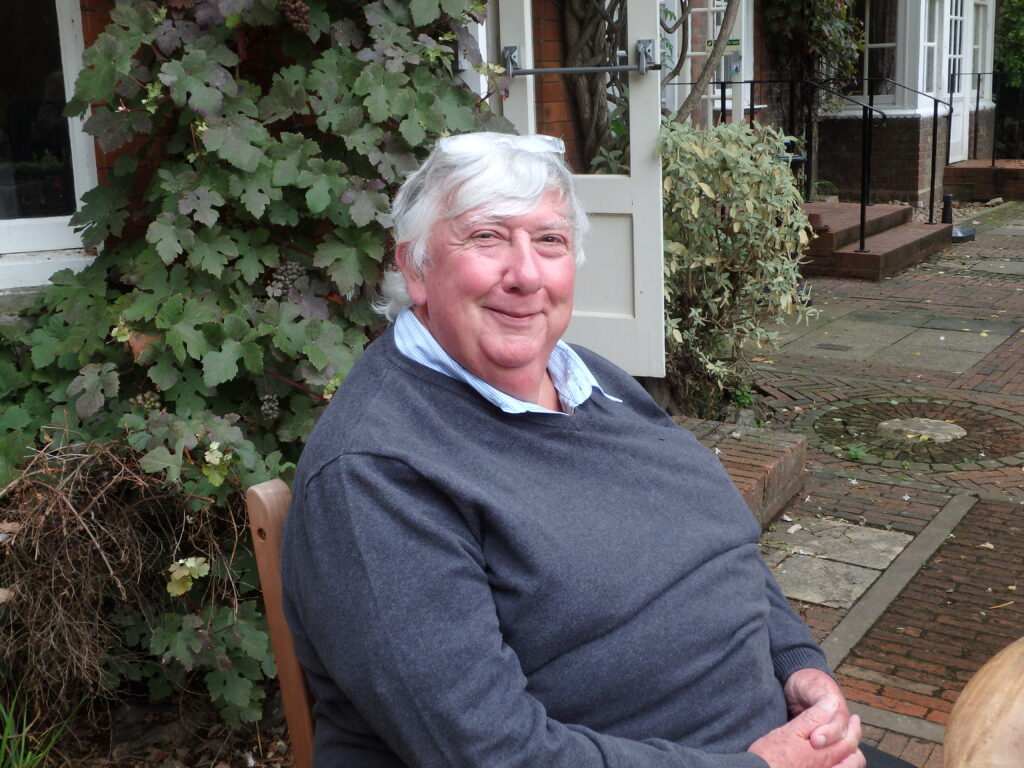 Dr Anthony Leathem